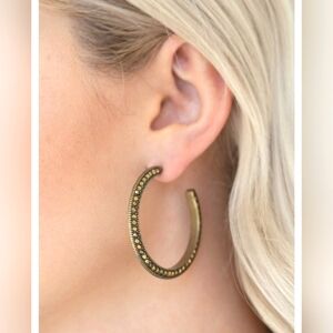 NWT Paparazzi Diamond-aire Brass & Gold Aurum Rhinestone Shiny Hoop Earrings